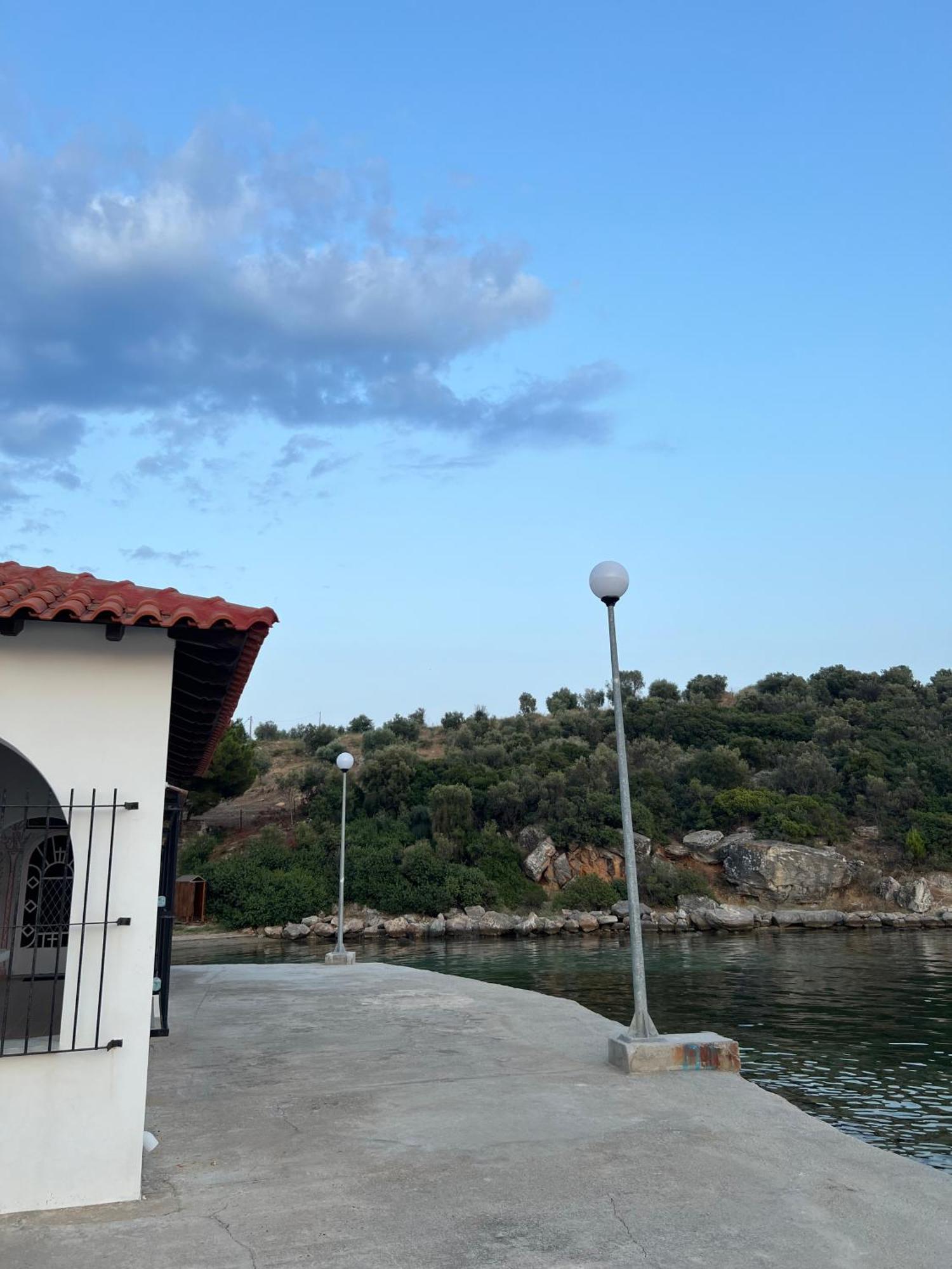 Aiolos Seaside Apartment Marathos  Экстерьер фото